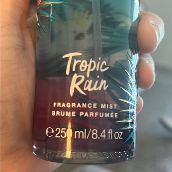 Victoria's Secret Tropic Rain Fragrance Mist in Teal and Purple - Picture 4 of 4